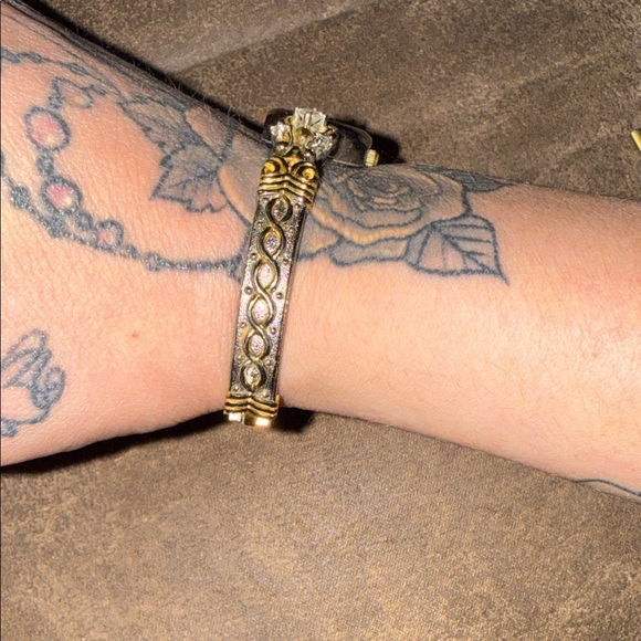 Vintage Jacklyn Smith Gold-tone Women's Crystal Accent Oval Watch Bracelet watch - Picture 3 of 7